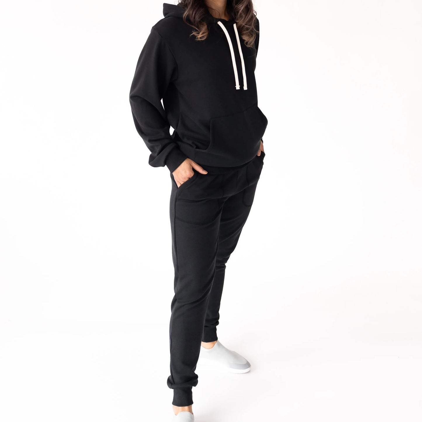 Chaser Cotton Fleece Lined Jogger Pants in Black