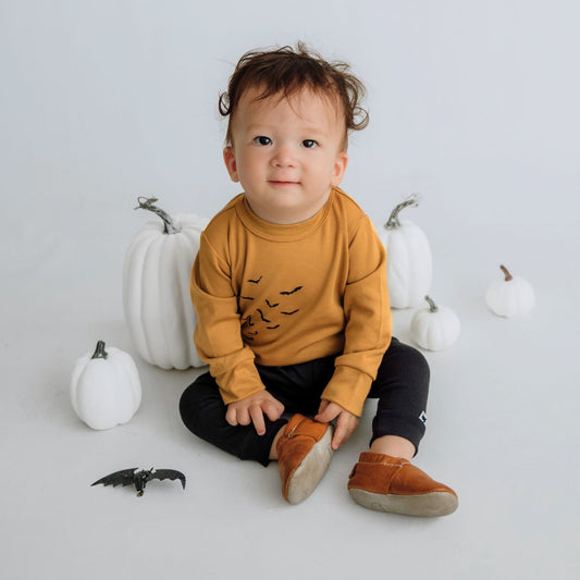 Baby/Kids Bamboo Graphic Raglan Sleeve Pullover | Bat Buddies on Umber