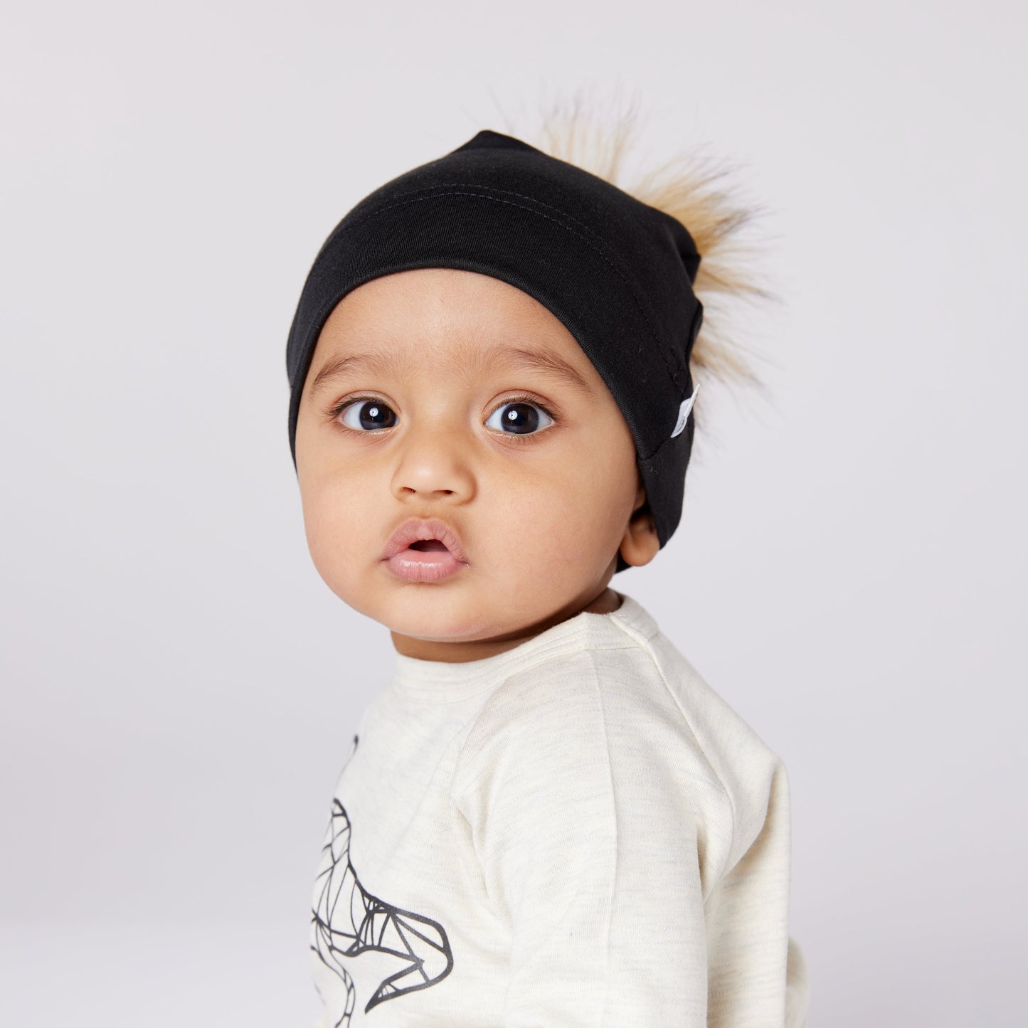 Baby/kid’s Pom Beanie | Black Beanie Bamboo/cotton 4
