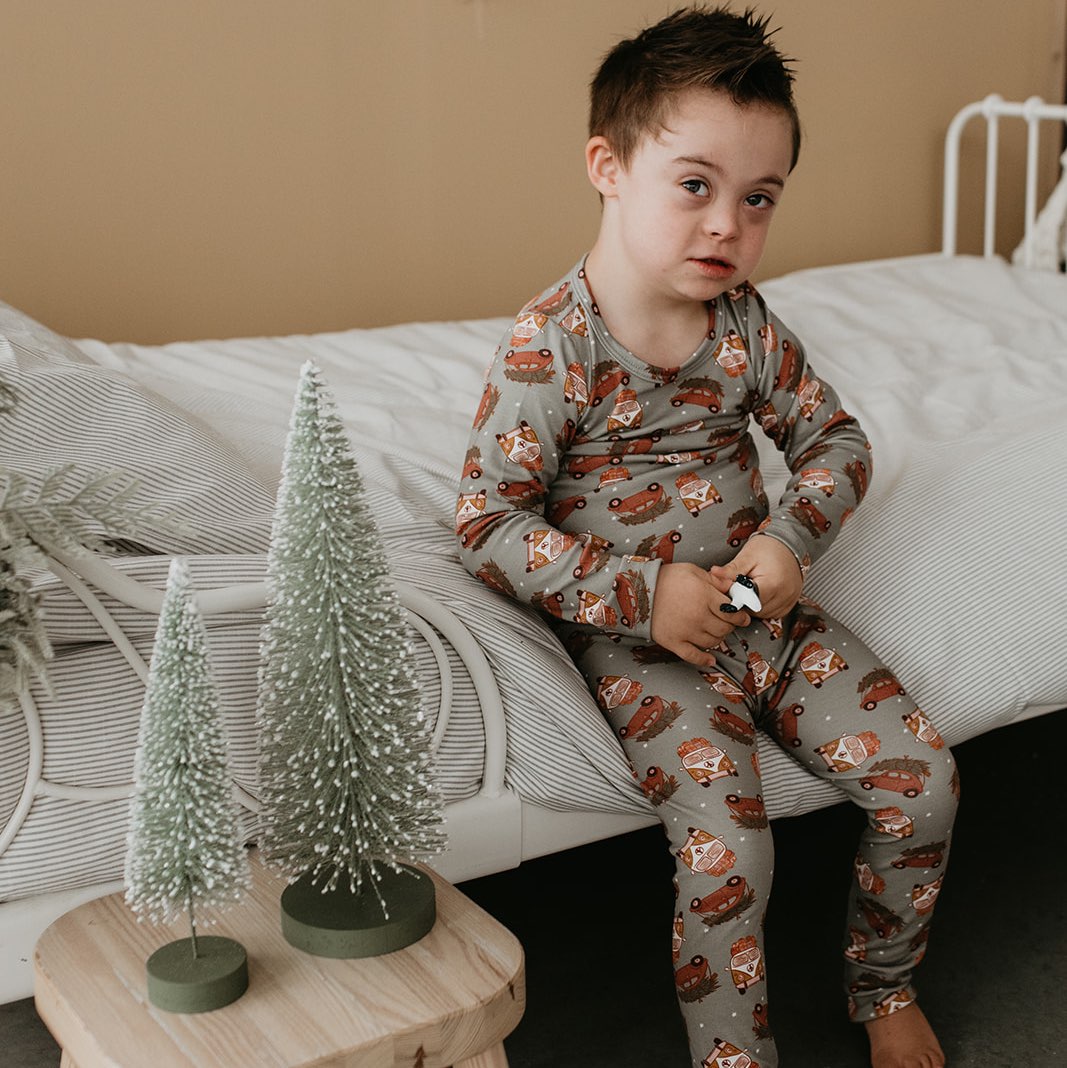 Kid’s/youth Long Sleeve Pajama Set | Christmas Transport Bamboo/cotton 18