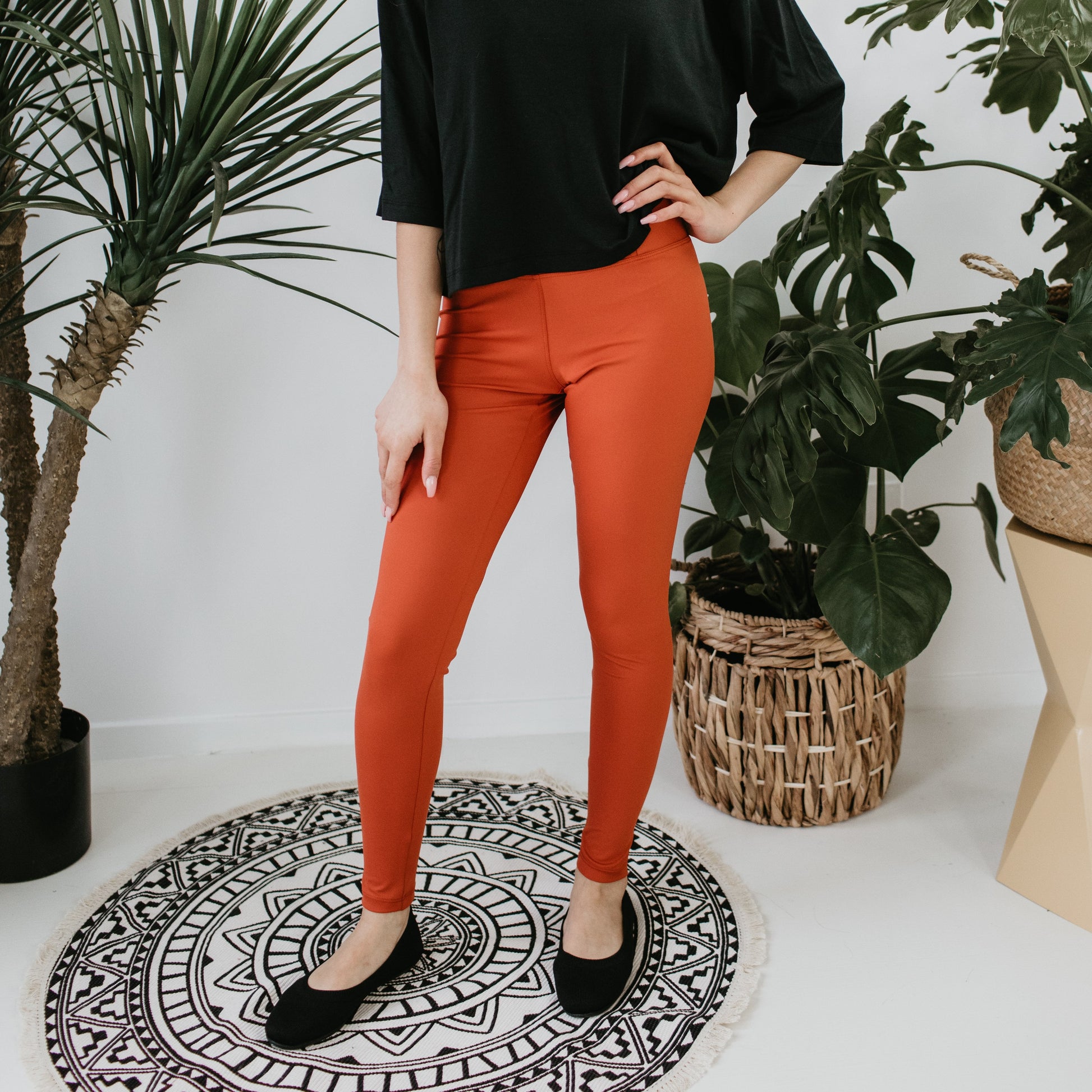 Move Freely Leggings - Coal – Lilly and Cloud Boutique